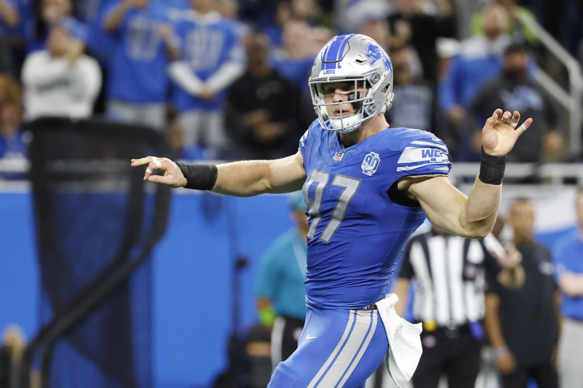 Lions Secure Victory Over Raiders in Week 8's Monday Night Football