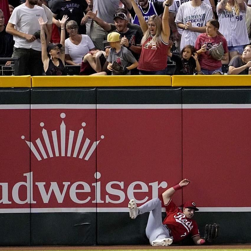 VIDEO: Young Braves Fan Looked Terrified When Reds Fan Turned