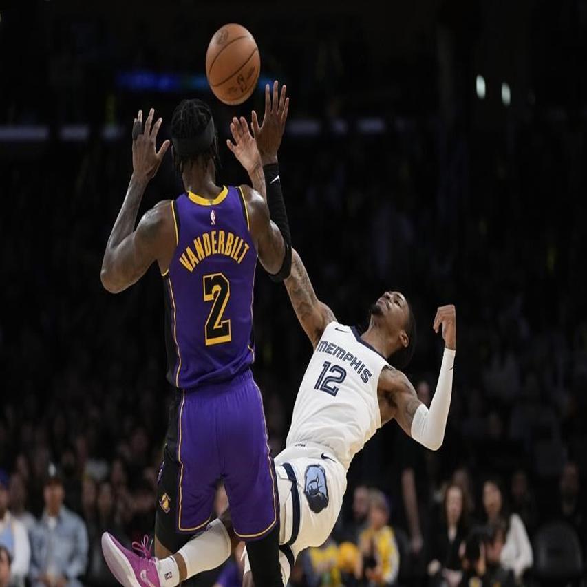 LeBron James preaches patience amid Lakers disappointing start