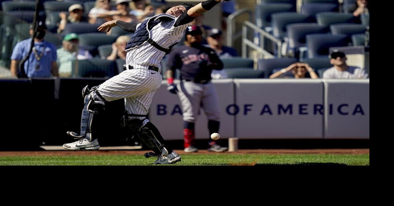 Sánchez error leads to 7-run inning, Indians drop Yanks 11-3