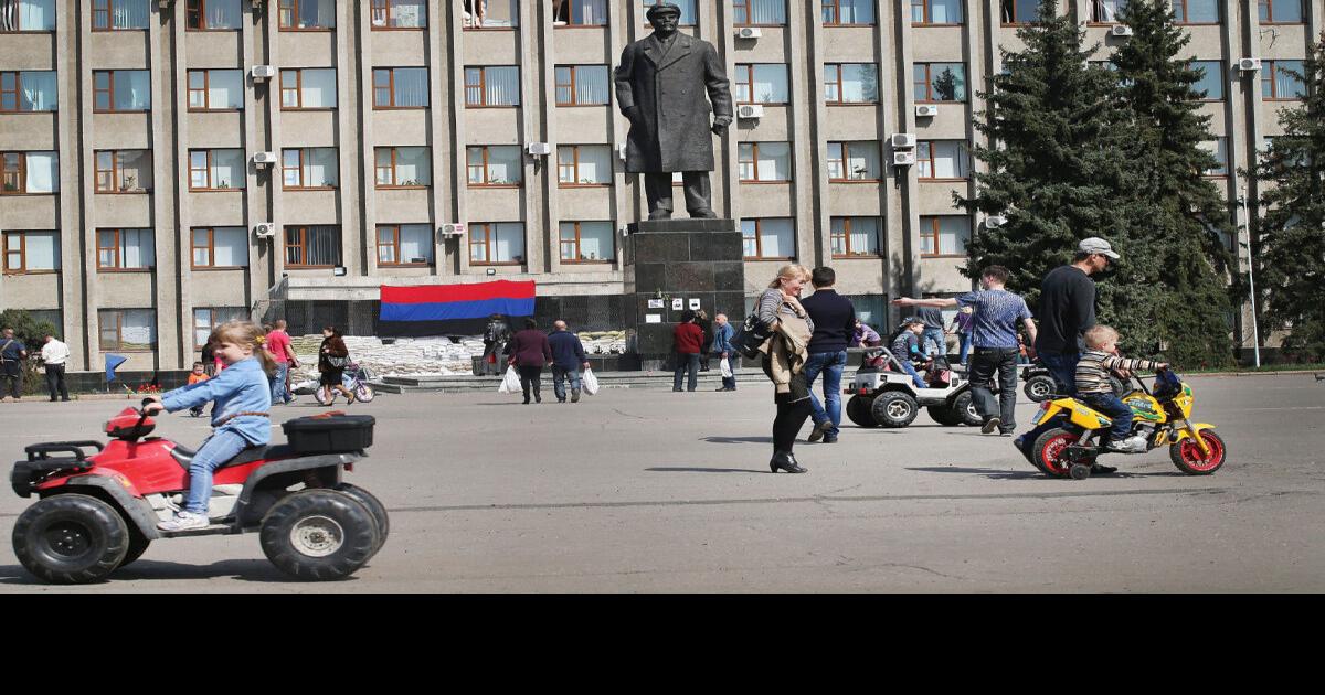 Tensions ratchet up in eastern Ukraine as European monitors arrive to