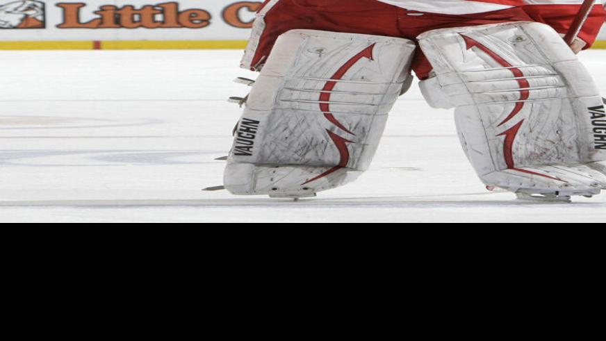 Chris Osgood's time in net for Red Wings is over 