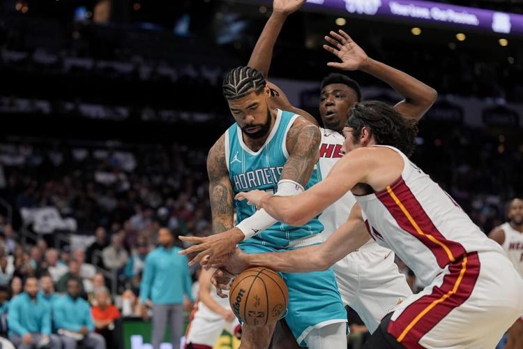 Jimmy Butler's scores 13 of 26 points in fourth quarter as Heat hold off  pesky Hornets