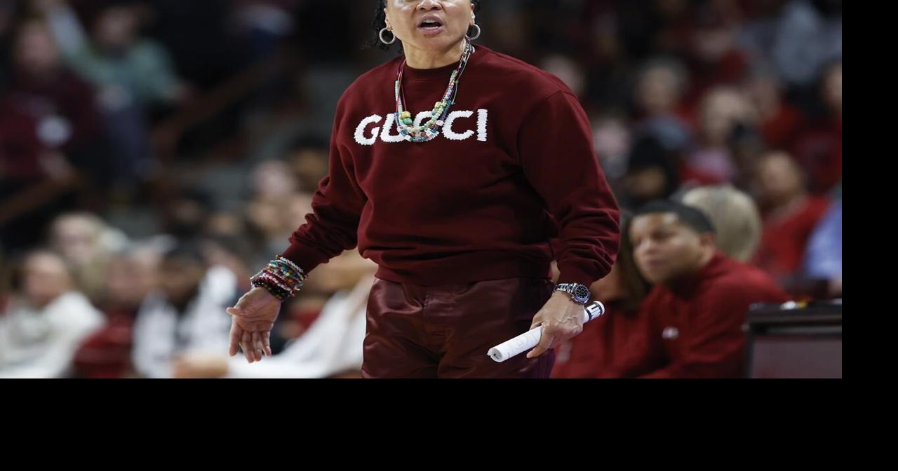 Coaches Staley, Mulkey show off their fashion style in LSU-South Carolina showdown