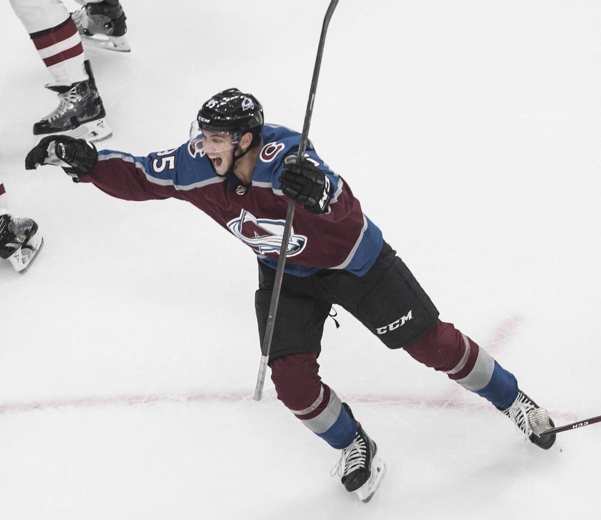Burakovsky's late goal lifts Avalanche past Coyotes