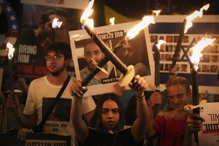 Photos show Israelis demonstrating for the release of hostages and ending the Gaza war