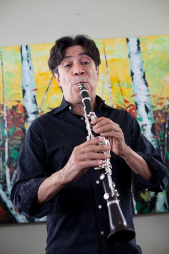 Toronto Symphony Orchestra showcases principal clarinetist Joaquin  Valdepenas