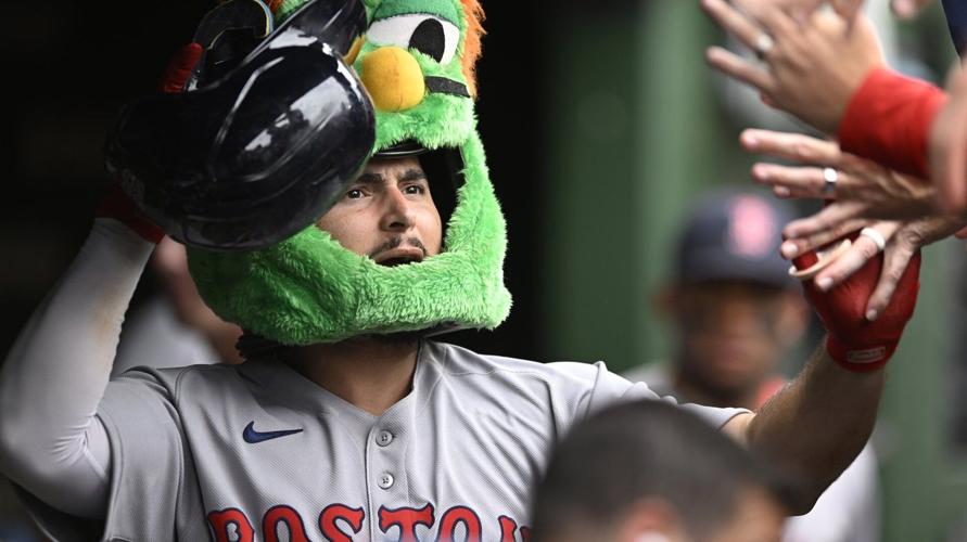 Wilyer Abreu homers twice as the Red Sox beat the Cubs 6-1 to avoid a sweep