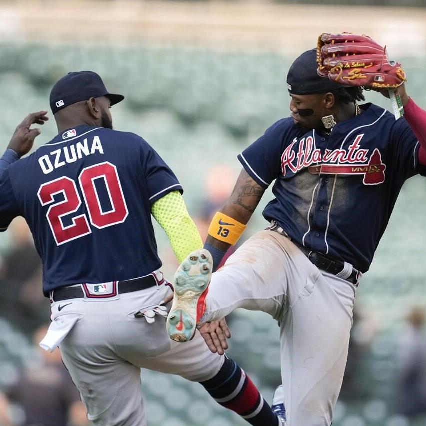 Eddie Rosario's HR gives Braves sweep of Reds