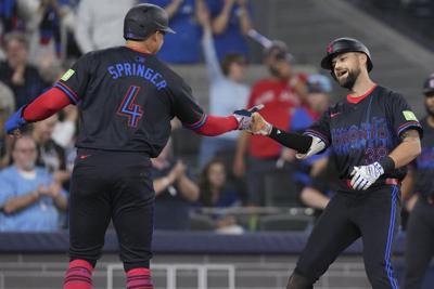 Lukes goes deep for Jays in 4-2 win over Rays, Toronto's magic number down to two