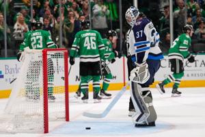 Jake Oettinger beats Connor Hellebuyck in matchup of Team USA goaltenders as Stars blank Jets 3-0