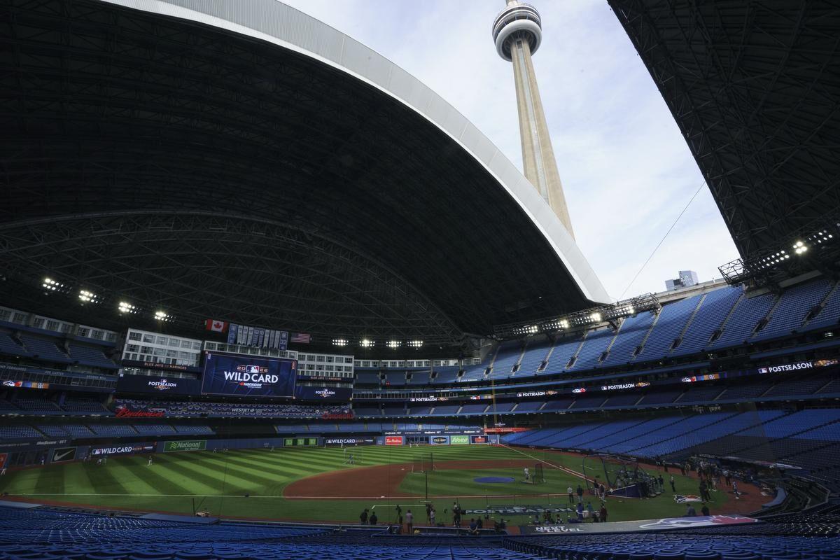 Rogers Centre testing 'unlimited' colour light system