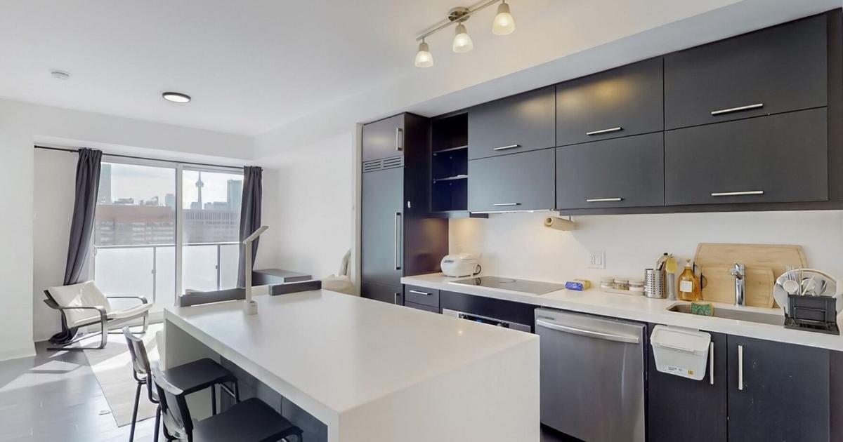 A Bay Street condo just sold at a $350,000 loss as sellers remain in ‘a tough spot’