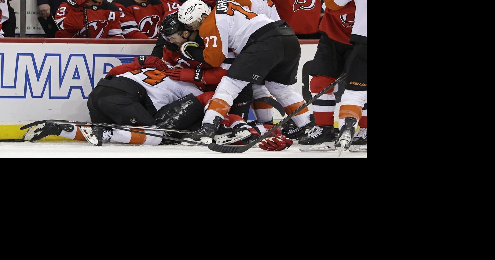 Jake Allen stops 24 as Devils rout Flyers 5-0