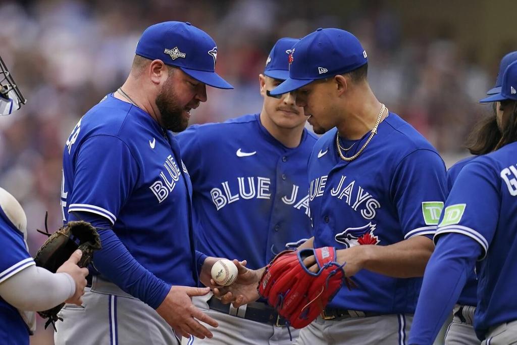 Blue Jays' playoff run adds to Rogers' bottom line