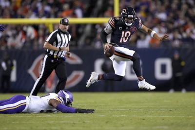 Bears QB Caleb Williams checking his footwork and passing fundamentals before facing the Lions