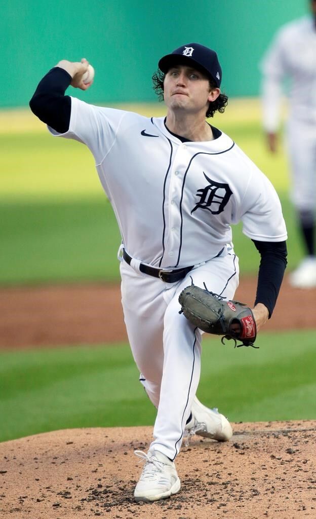 Fraley's catch, single in 11th leads M's over Tigers 9-6