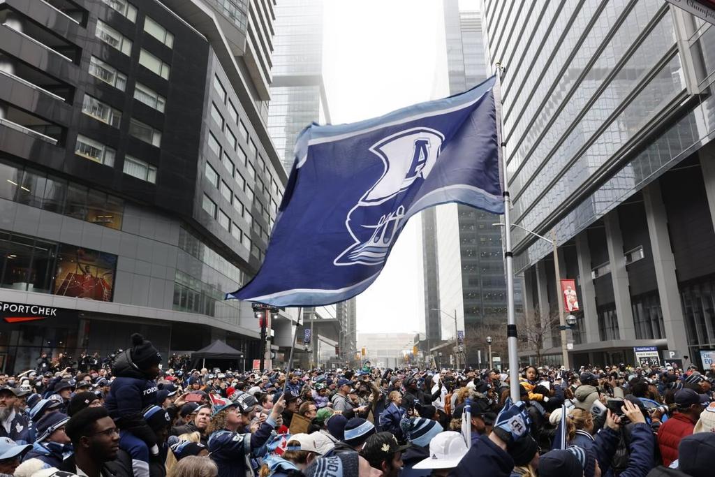Argos celebrate Grey Cup win with jubilant fans at rally