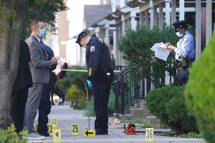 3 officers injured, suspect killed in Philadelphia shooting