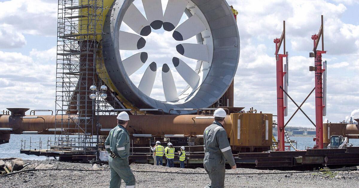 Bay of Fundy underwater turbine starts generating power