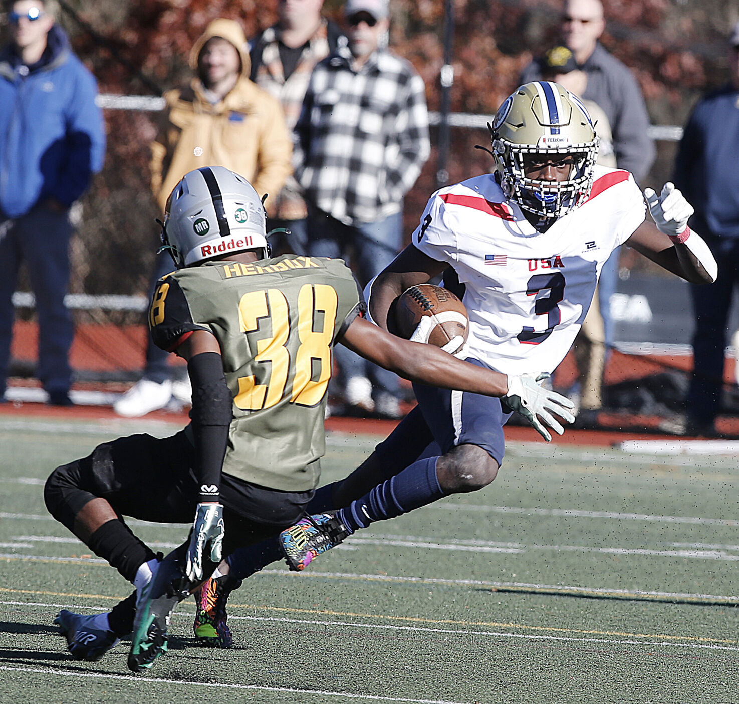 H.S. FOOTBALL: Foxboro Claims Davenport Title In Win Over Mansfield ...