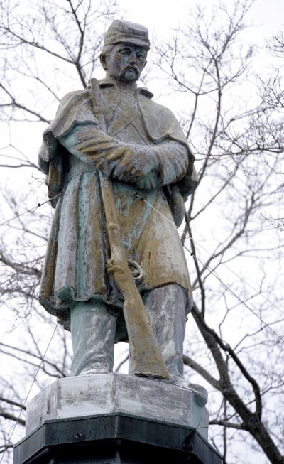 Foxboro Civil War statue shows its age | Local News | thesunchronicle.com