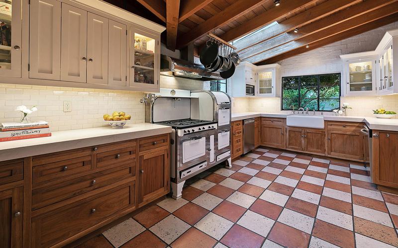 Hot Property: Jason Statham cuts an $18.5 million deal in Malibu ...