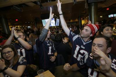 Local Patriots Fans Declare Super Bowl Win Absolute Greatness Local News Thesunchronicle Com