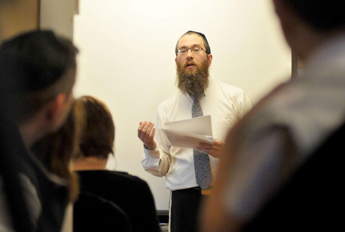 Chabad Jewish Center In Mansfield Honors Victims Of California Attack Local News Thesunchronicle Com