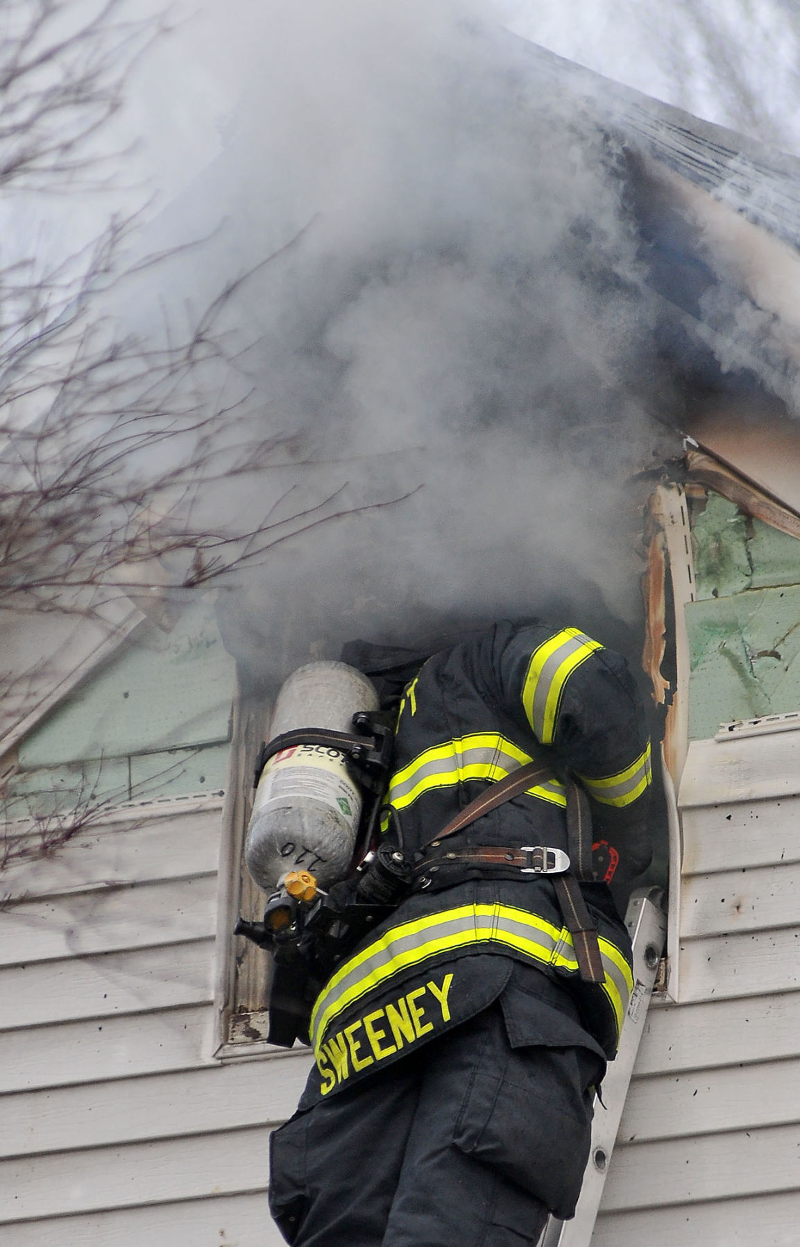 Attleboro House Fire Displaces Family Of Four Local News Thesunchronicle Com