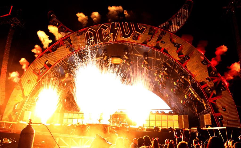 Review Survivors AC/DC rock out Gillette Stadium Go