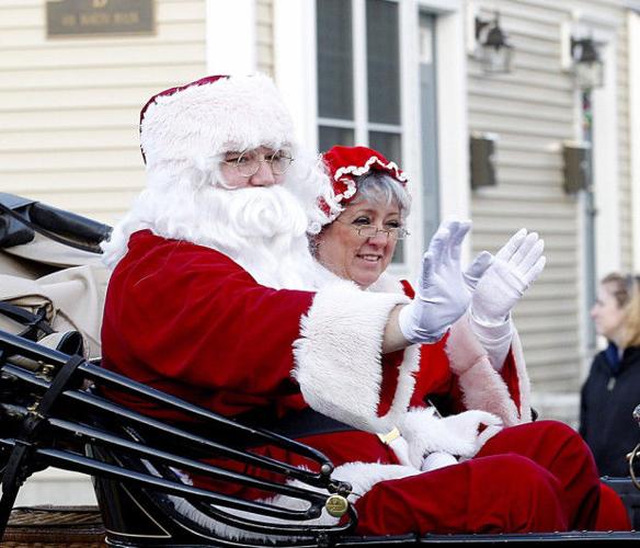 Mansfield Christmas Parade is a jolly good time for new, familiar faces