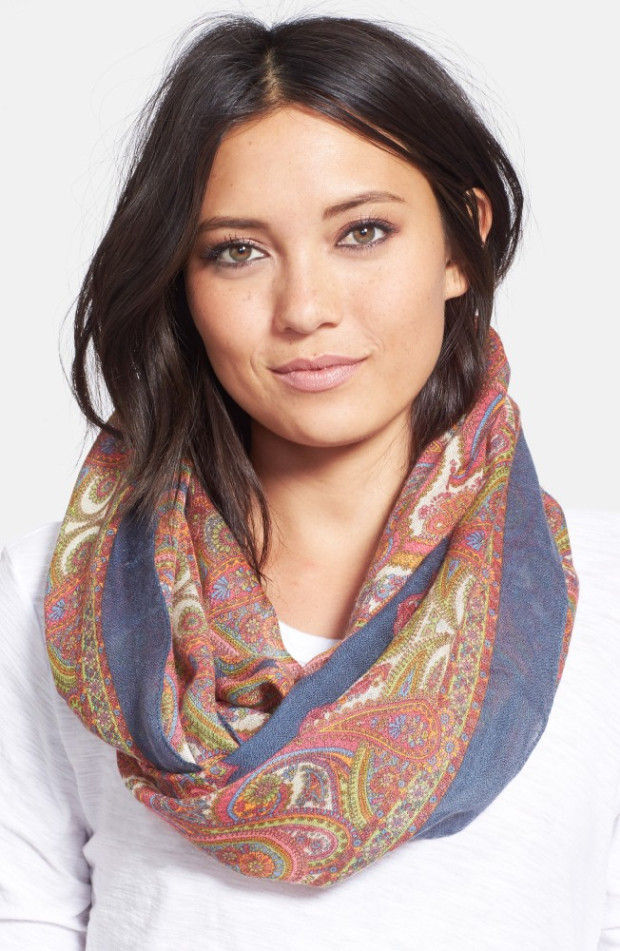 Don't scoff at the simple, function and fashionable scarf | Stories ...