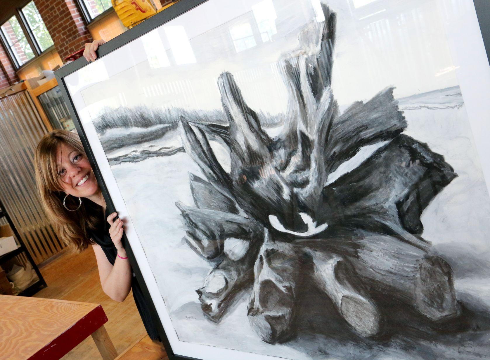 Selfdescribed 'scatterbrain' artist has first show in