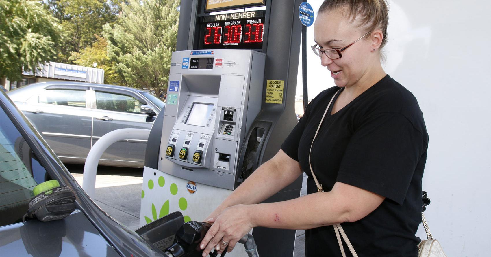 Gas prices in Attleboro area, beyond fall a bit heading into holiday weekend - Vimarsana News