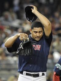 Photo: New York Yankees Derek Jeter reacts in Game 3 of the 2010