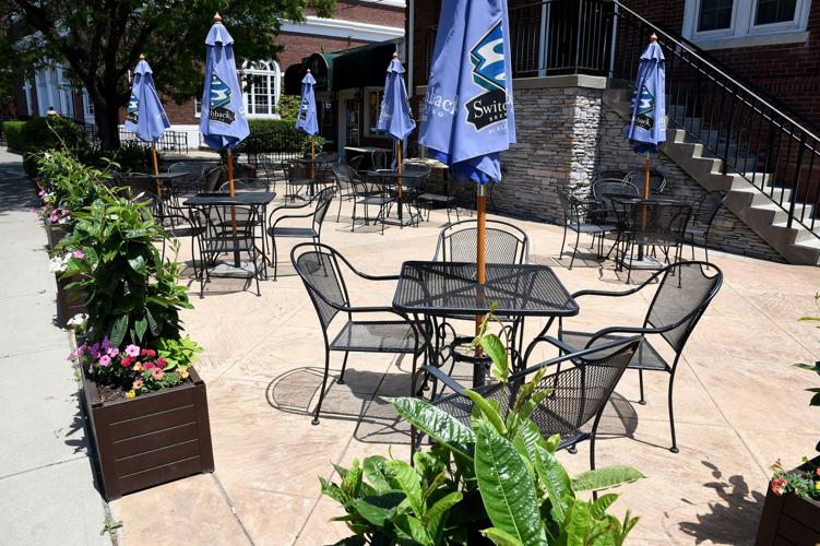 Outdoor Restaurant Seating