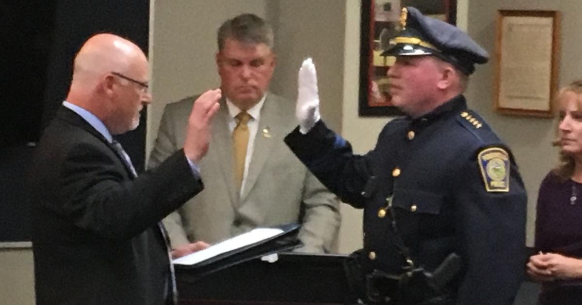 Chief Swearing In New police chief sworn into office | Local News | thesunchronicle.com