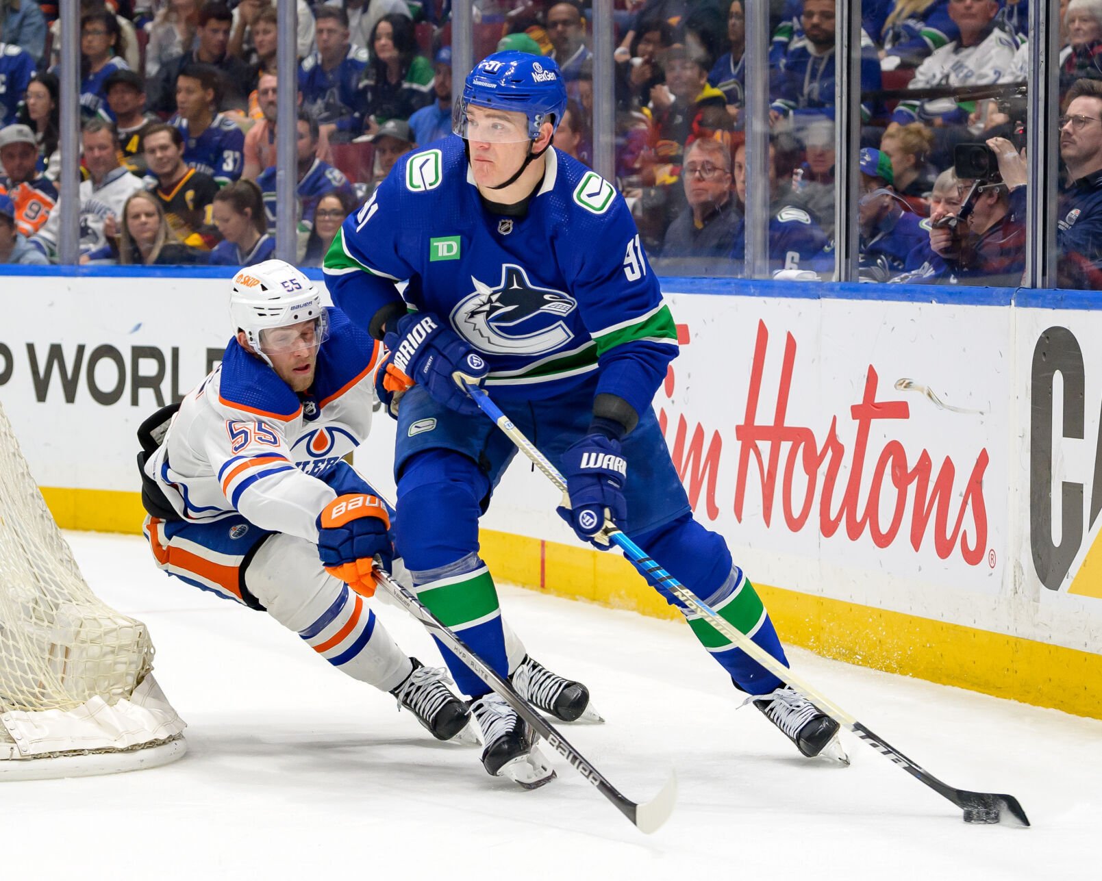 Bruins Land Canucks' Free Agents Lindholm And Zadorov | Local Sports ...