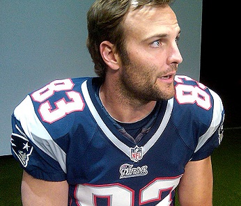 New uniform no big deal for Patriots.