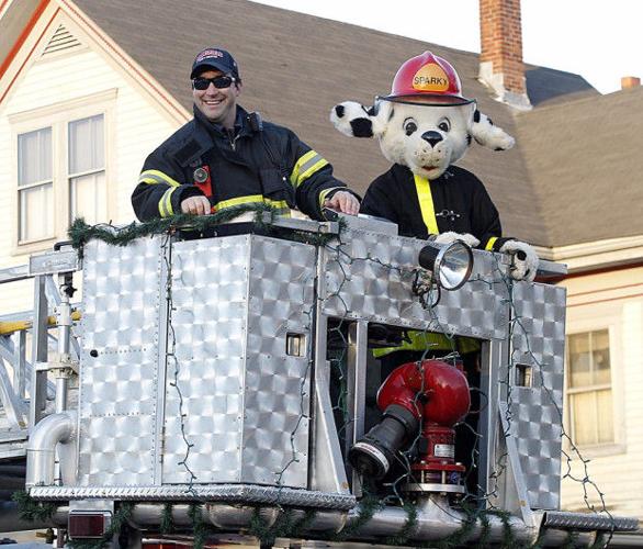 Mansfield Christmas Parade is a jolly good time for new, familiar faces