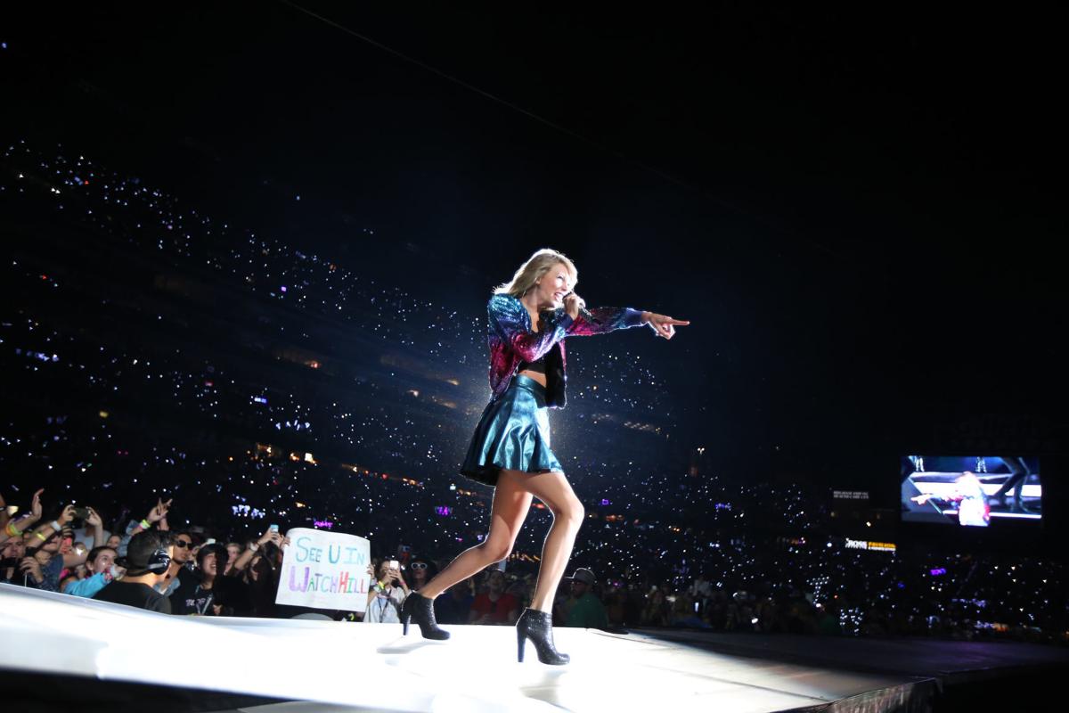 Pats Fans Swifties Heading To Gillette This Week Local