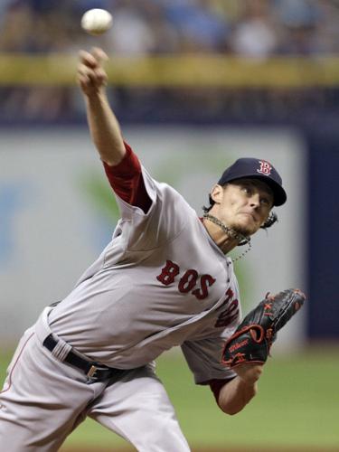 Buchholz pitches Sox past Rays