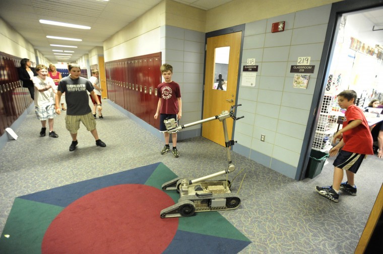 Robot Visits North Attleboro Middle School | Schools | Thesunchronicle.com