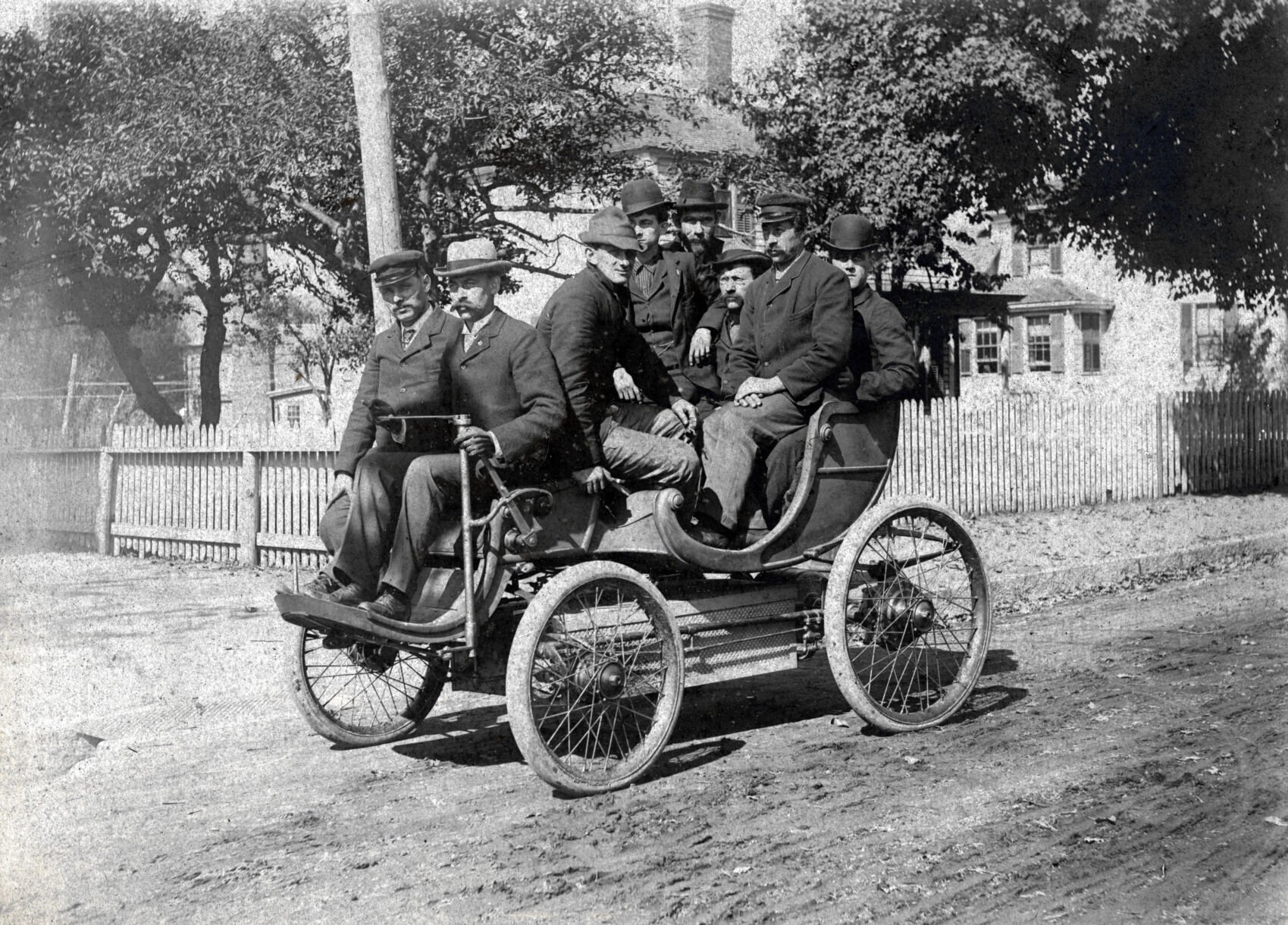 When was the first store electric car made