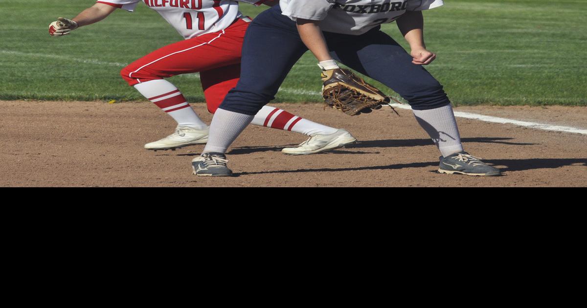 SOFTBALL Foxboro qualifies for tourney with win over Canton Sports