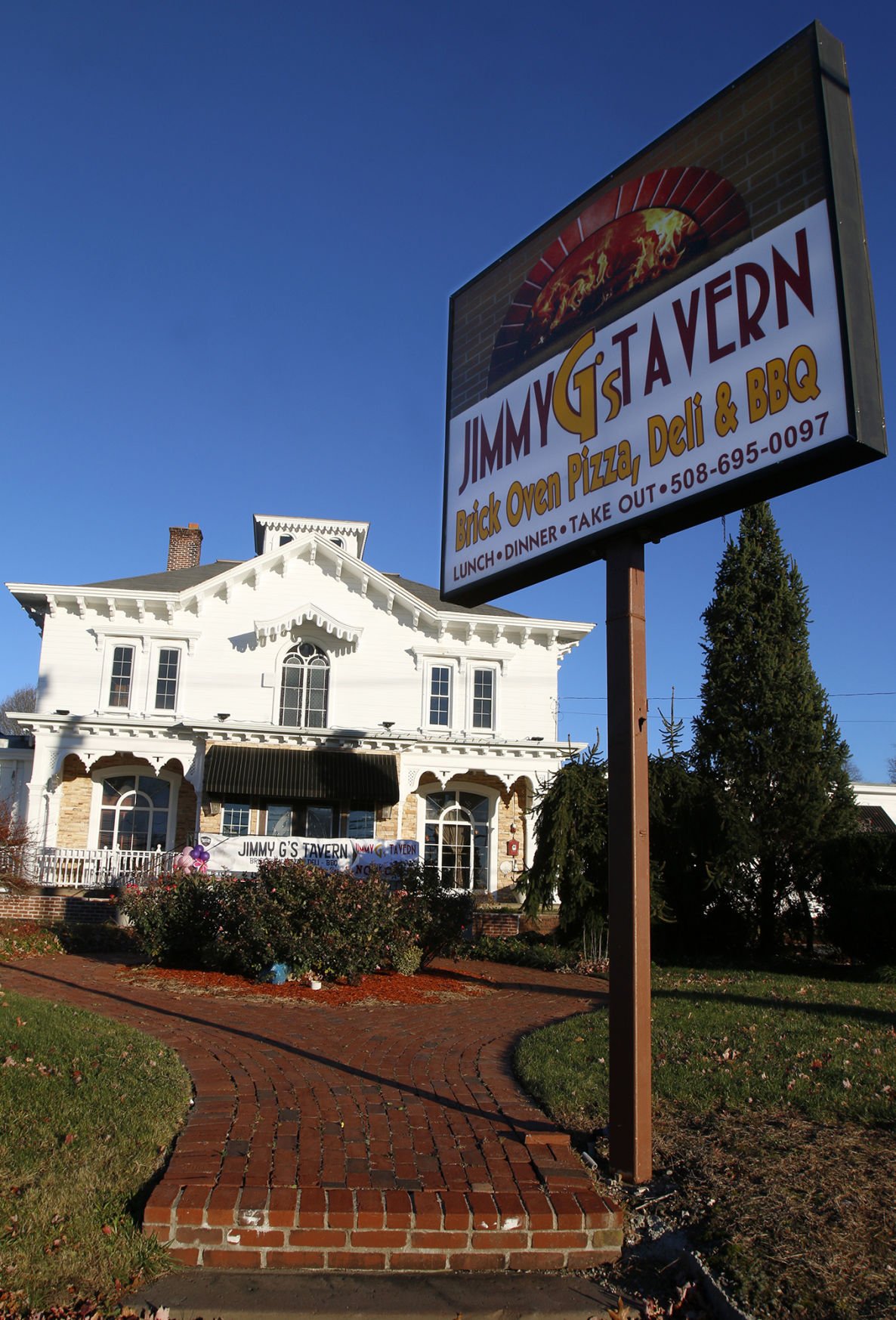 North Attleboro Restaurant Re-energized With New Head Chef Local News Thesunchroniclecom