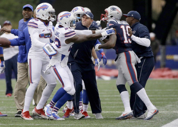 Patriots outclassed by the Bills again, 24-10, playoff hopes take a hit –  Lowell Sun