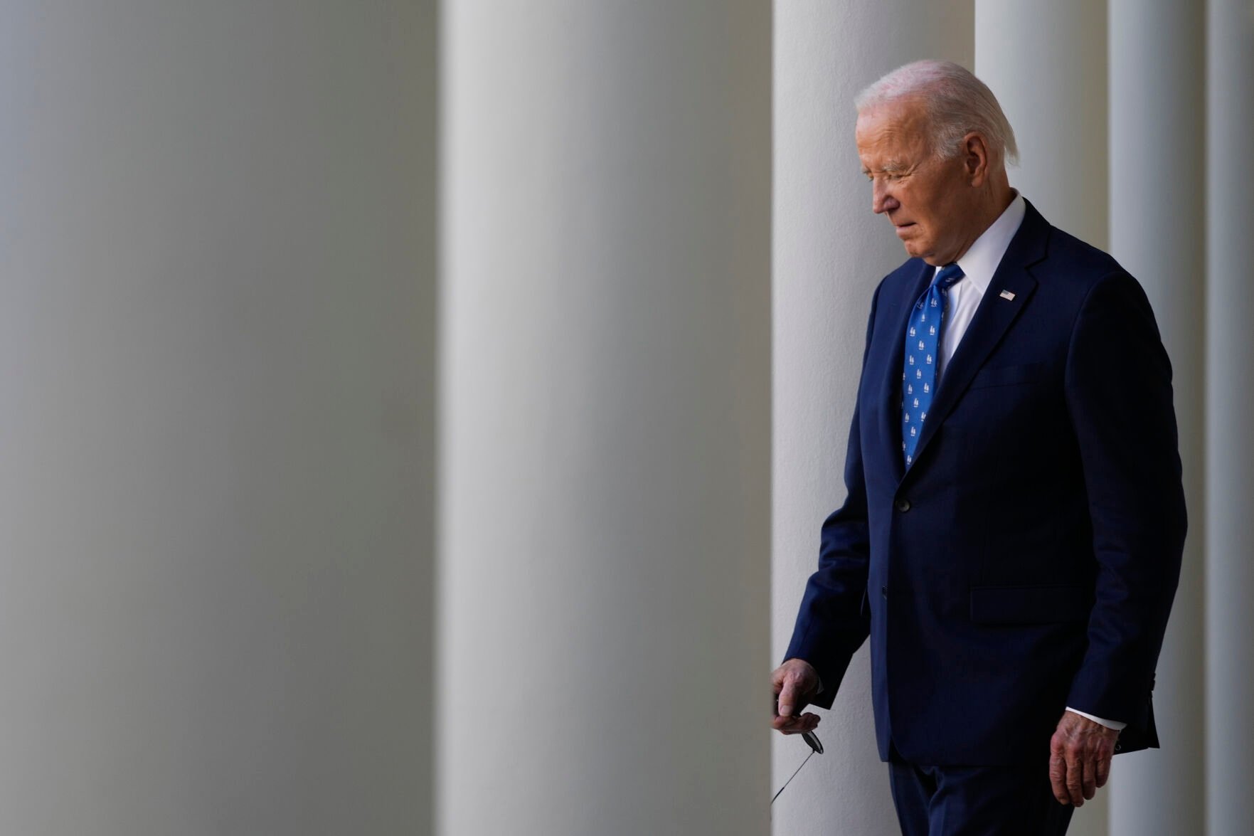 Thousands Cheer Biden's Arrival In Angola For His Long-promised Sub ...