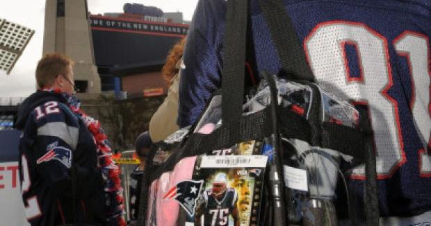 For Patriots fans, Gillette Stadium bag policy is crystal clear | Local